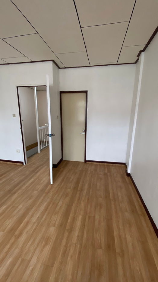 รูป บ้านให้เช่า ทาวน์เฮาส์2ชั้น 3 นอน 2น้ำ 1 จอด หมู่บ้านเสนาวิลล่า84 เดินทางสะดวก ใกล้เดอะมอลล์บางกะปิ น้อมจิตต์ โลตัสบางกะปิ ตลาดบางกะปิ  - รูปที่ 8/10