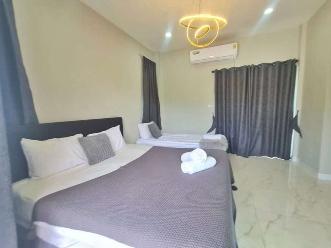 picture 8 Bedrooms Pool Villa for Sale in Bangsaray - 4/9