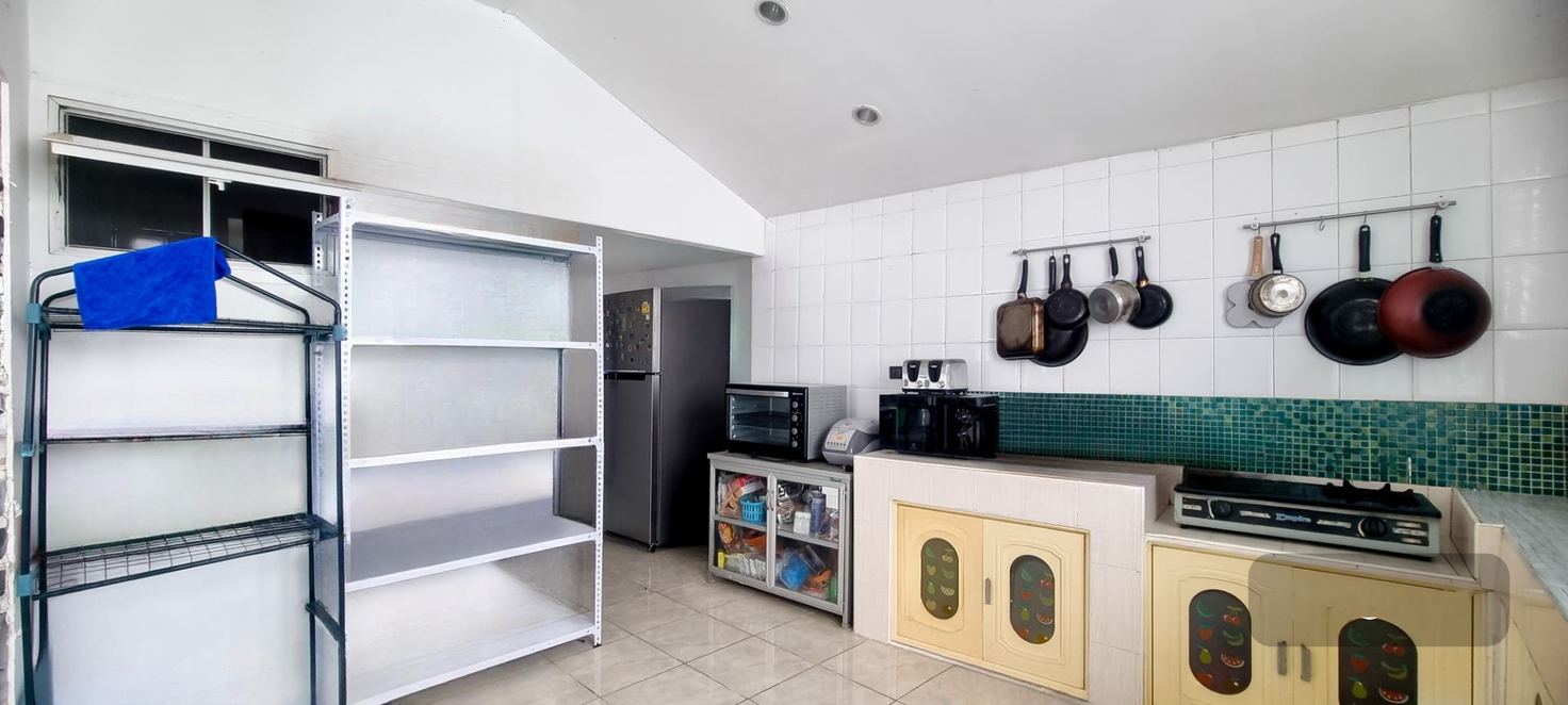 picture Exquisite 3-Storey Luxury Residence for Sale in Bang Saray - 7/19