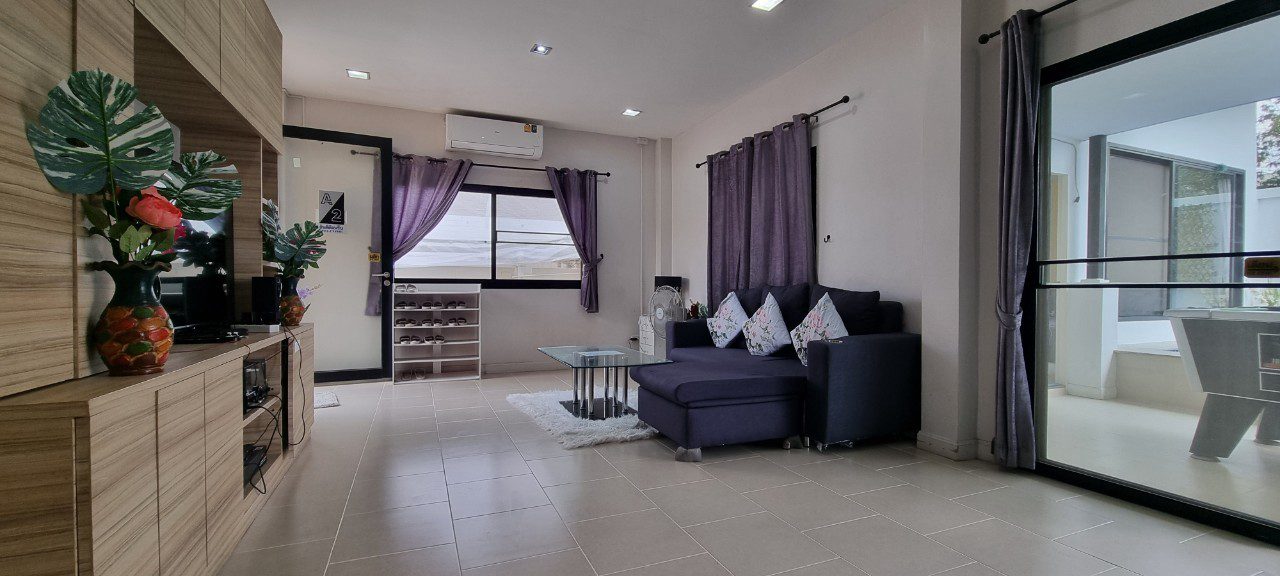 picture Pool Villa in Jomtien 4 Bedrooms for Rent - 5/17
