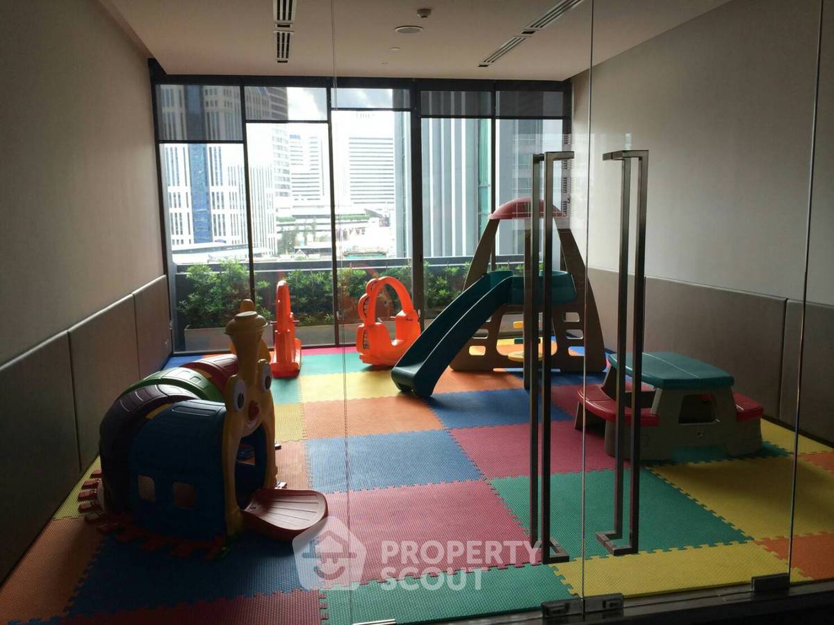 รูป คอนโด 2-ห้องนอน ที่ ไฮด์ สุขุมวิท 13 คอนโดมิเนี่ยม ใกล้ BTS นานา (ID 884868) - รูปที่ 2/14