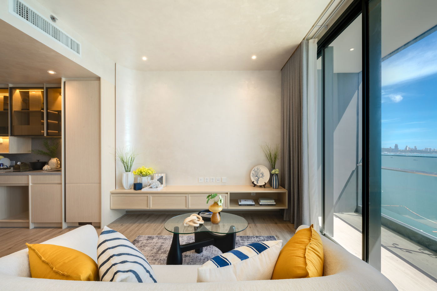 picture Arom Wongamat Na Kluea 1-Bedroom Residence for Sale - 4/16