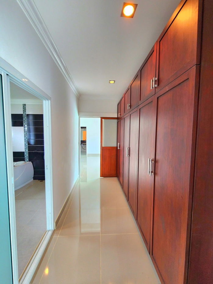 picture Luxury Pool Villa for Sale in Bang Saray - 12/15