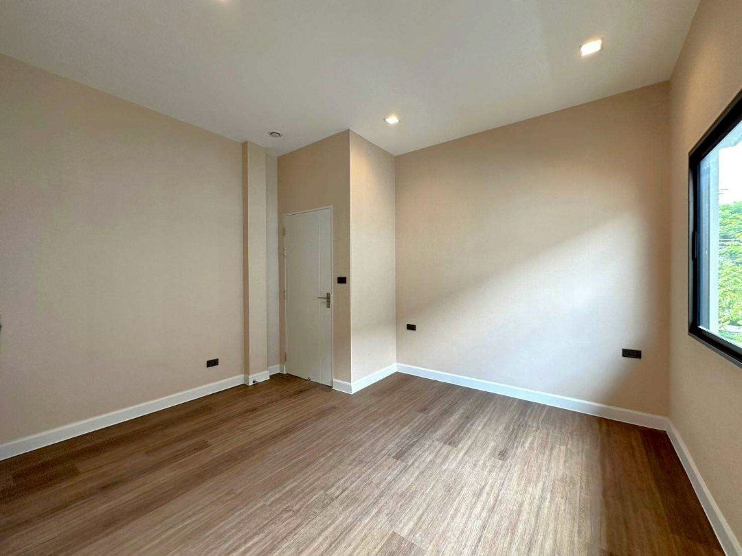 รูป ขาย บ้านเดี่ยว เวนิว ไอดีเพชรเกษม81 แบบ5นอน 5น้ำ ที่ดิน60.5วา ใช้สอย276ตรม. - รูปที่ 1/15