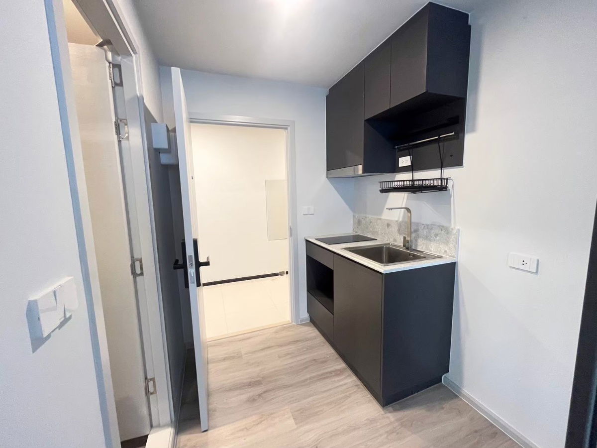 รูป ให้เช่าคอนโดใหม่ ติด MRT ห้วยขวางเพียง 350 เมตร ใกล้รถไฟฟ้า ใกล้ถนนใหญ่ ใจกลางรัชดา เข้าซอยรัชดา 12 เพียง 80 เมตร พร้อมเข้าอยู่ เดินทางสะดวกมากๆ - รูปที่ 11/17