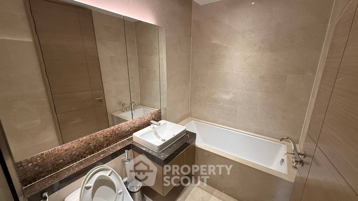 picture 2-BR Condo at Magnolias Ratchadamri Boulevard near BTS Ratchadamri (ID 1733128) - 8/11