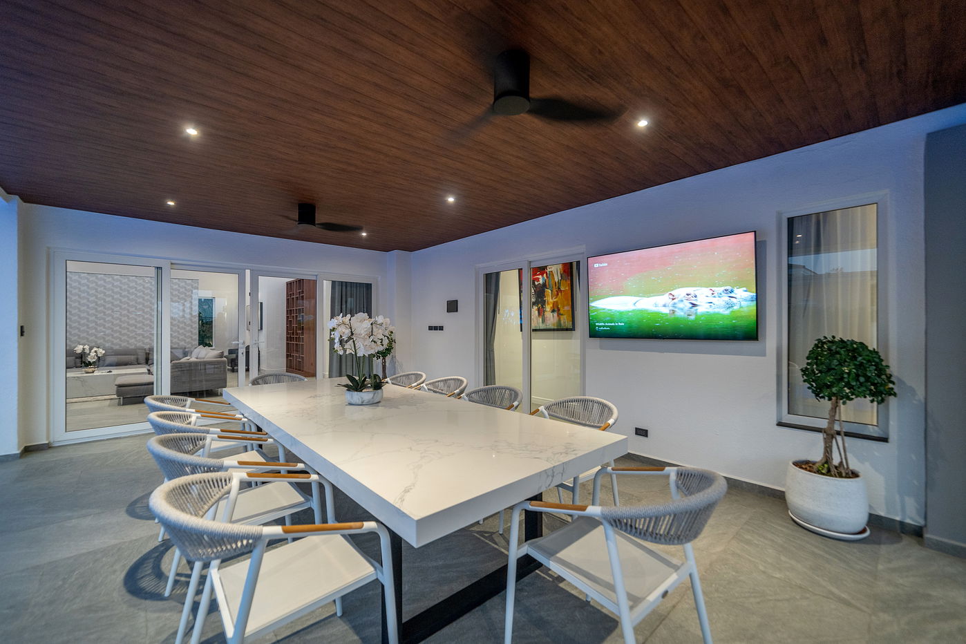 picture Luxury Pool Villa for Sale in Khao Talo - 12/18