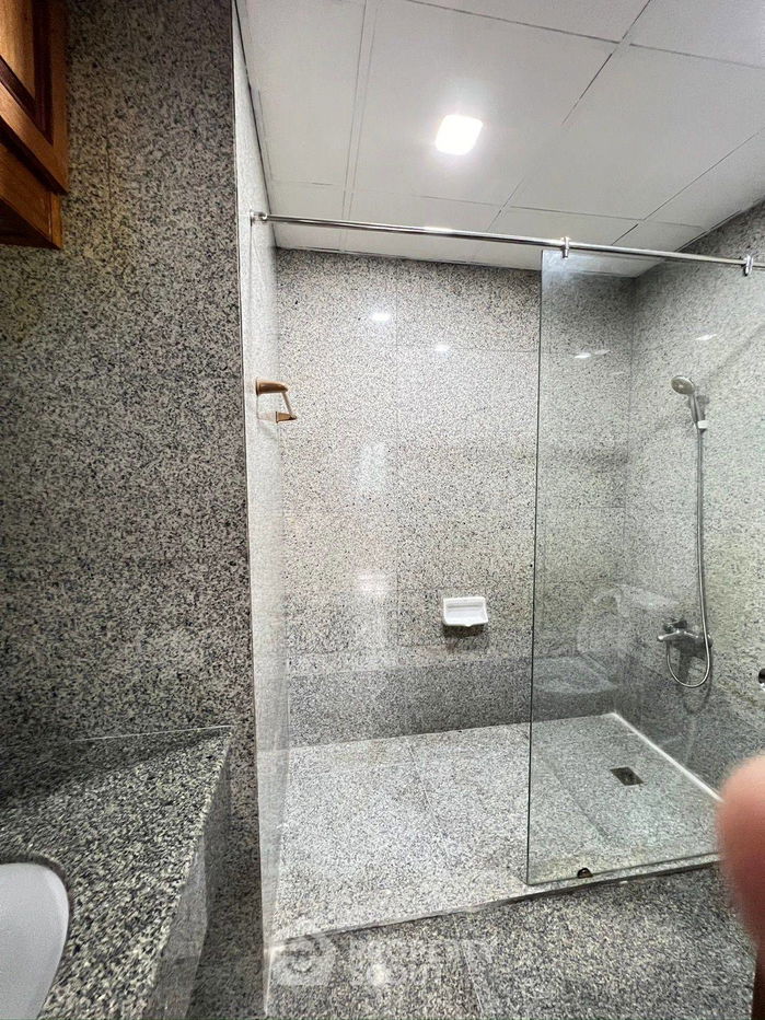 picture 2-BR Condo at Wittayu Complex near BTS Phloen Chit (ID 2086884) - 10/26