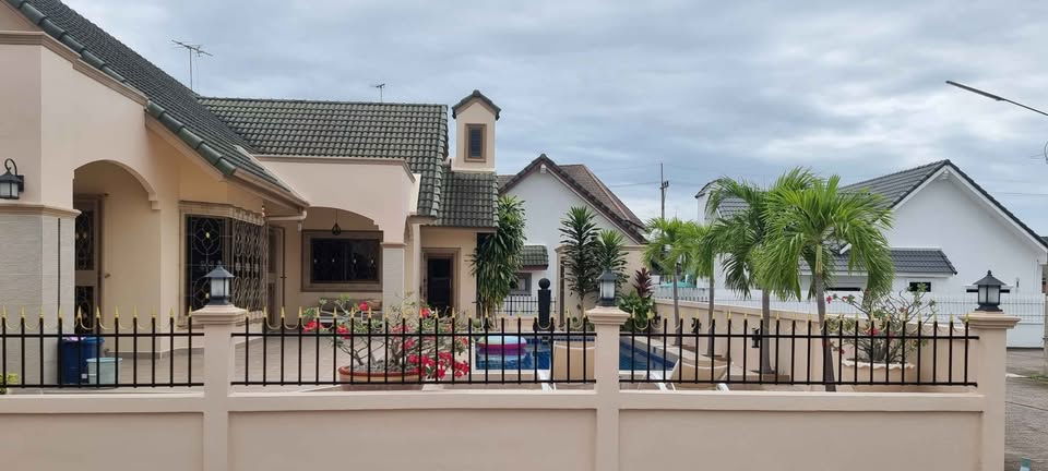 รูป ขายวิลล่าพูลวิลล่าส่วนตัว 3 ห้องนอนในมาบประชัน - รูปที่ 3/20