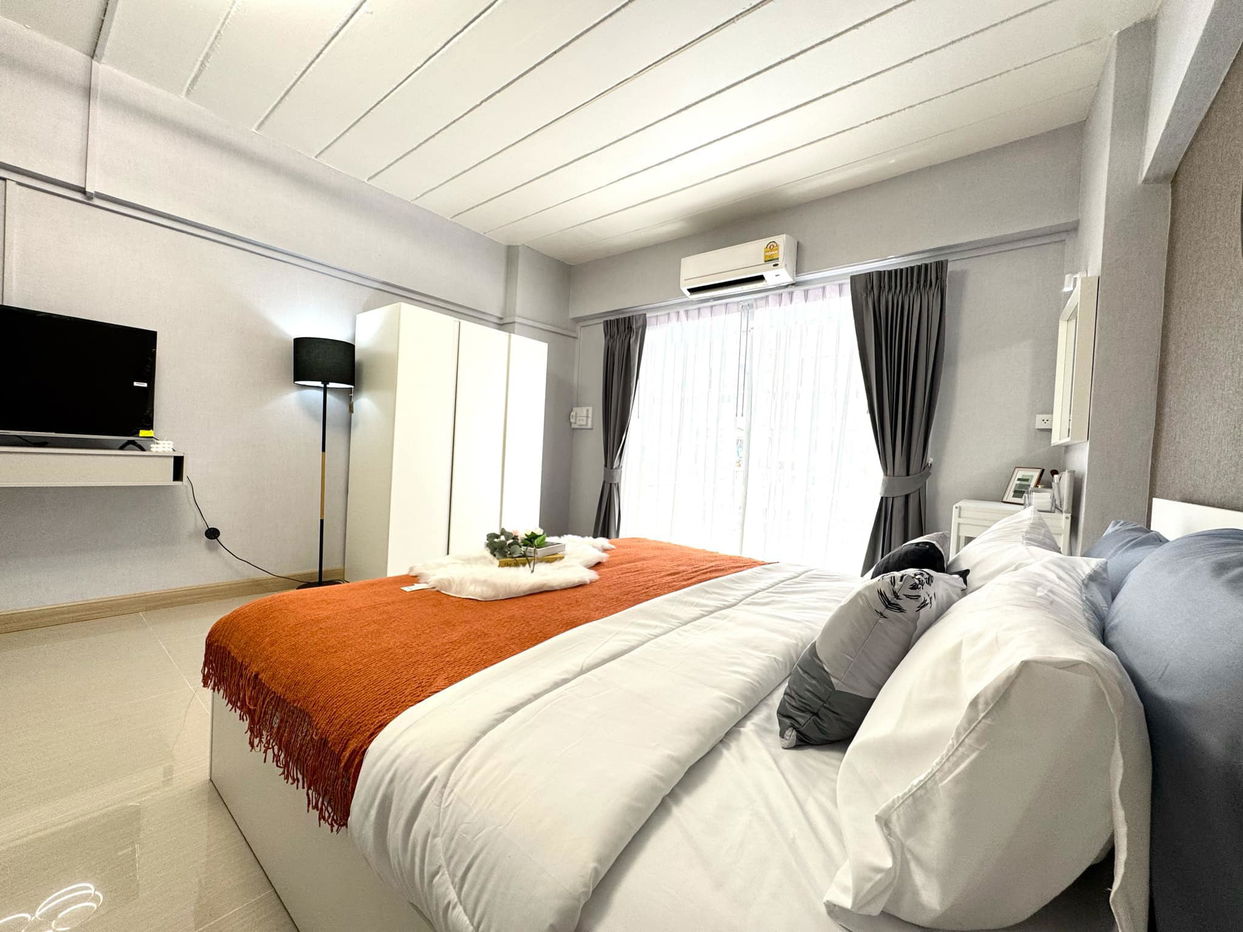 picture Nirun Condo Studio for Sale - 2/7