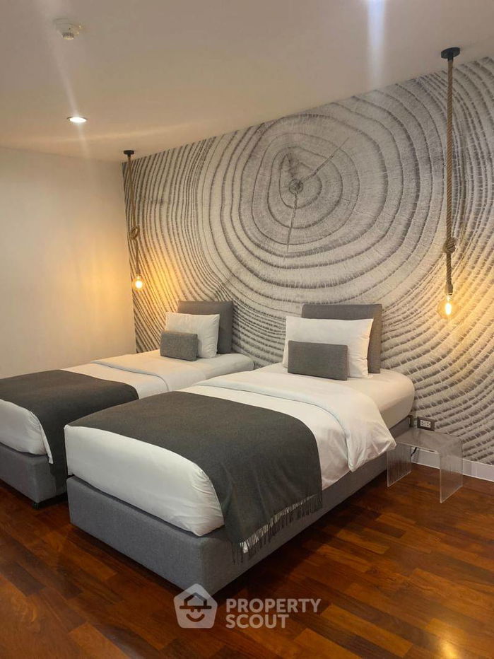 picture 3-BR Condo at Benviar Tonson Residence near BTS Ratchadamri (ID 568421) - 4/17