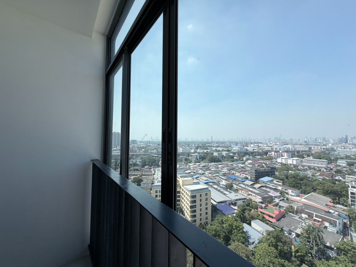 รูป ห้องใหญ่ติดบีทีเอสอุดมสุข เดินไปได้แค่1นาที ไม่ต้องเข้าซอยให้ลำบาก - รูปที่ 4/7