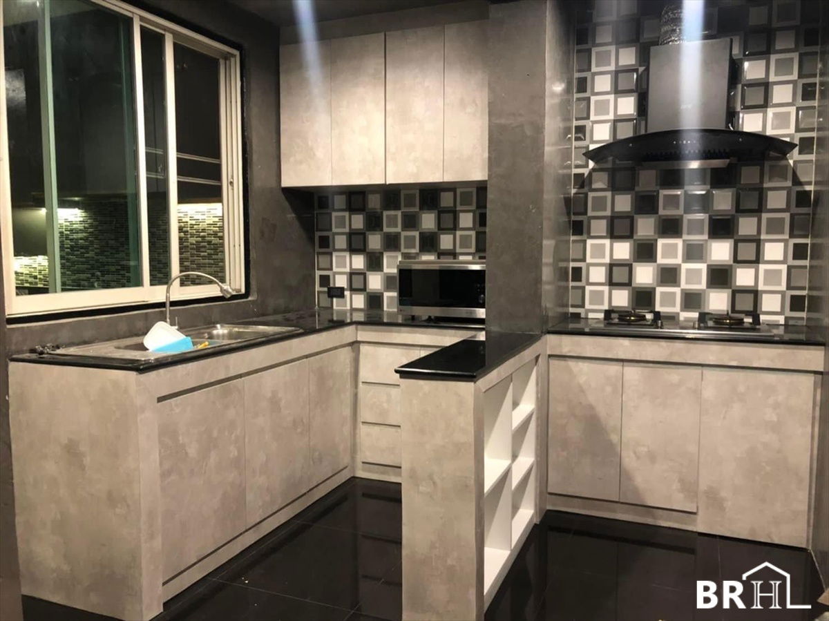 picture ready-to-move-in condo at an amazing price!! the star estate pattanakarn 69 - 5/9