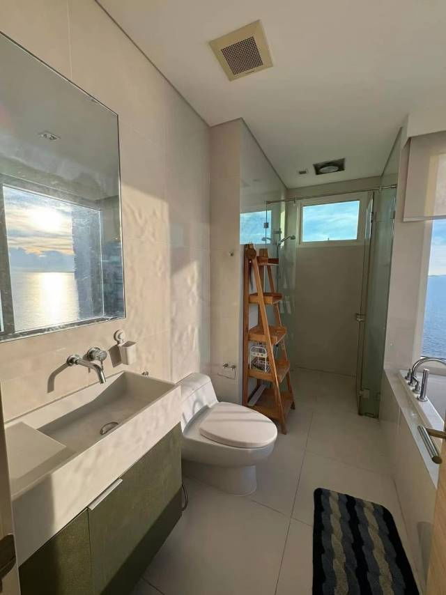 picture Reflection Jomtien Luxury 1-Bedroom Condo - 10/12