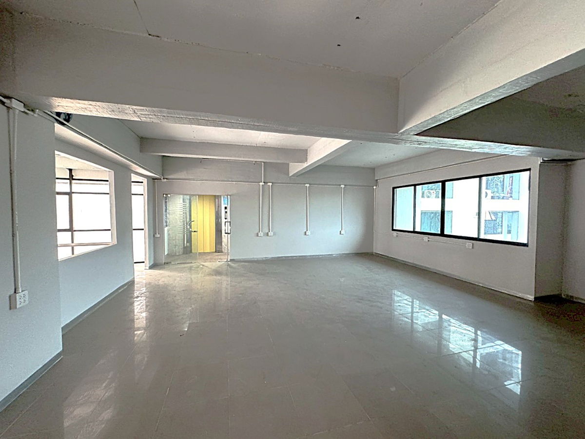 picture 🏢 A 7-storey building with a solid structure, located on Rama 9 Road 💥 Special Price 💥 - 14/28