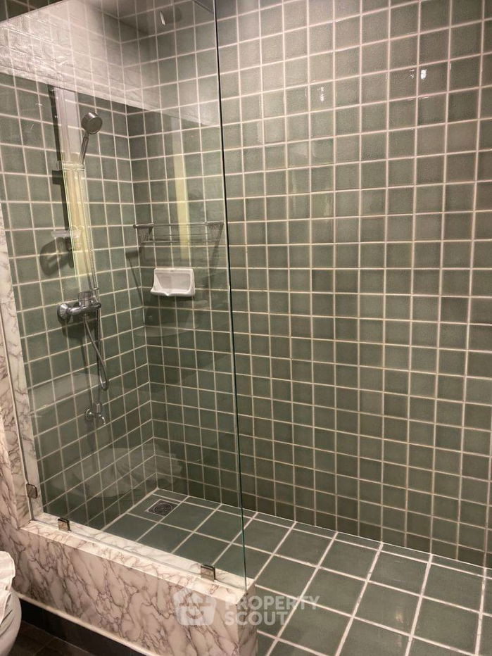 picture 3-BR Condo at Benviar Tonson Residence near BTS Ratchadamri (ID 568421) - 15/17