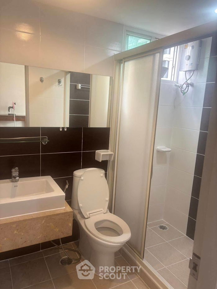 picture 3-BR Condo at Grand Park View Asoke near MRT Sukhumvit (ID 2452796) - 12/13