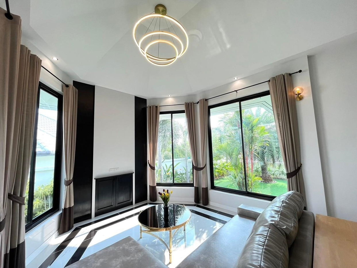 รูป บ้านสำหรับครอบครัวกว้างขวางในพัทยาตะวันออก - รูปที่ 3/19