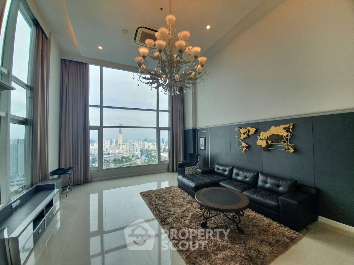 picture 4-BR Condo at Circle Condominium near MRT Phetchaburi (ID 515679) - 2/23