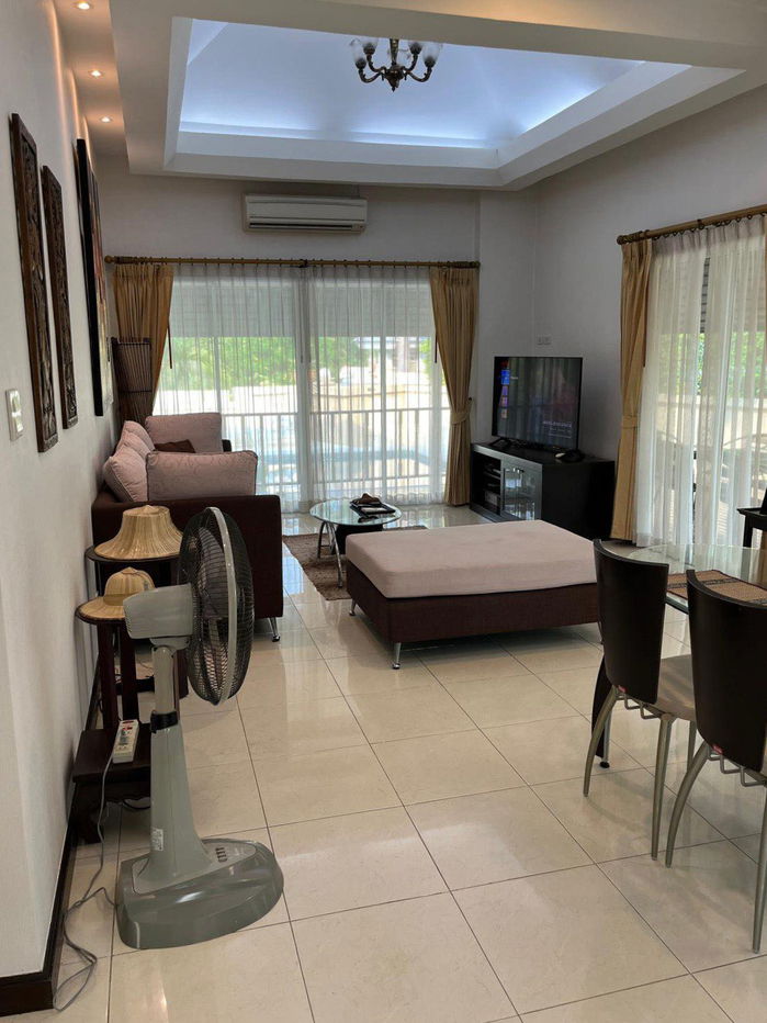 picture 3 Bedrooms Pool Villa in Takhian Tia for Sale - 1/14