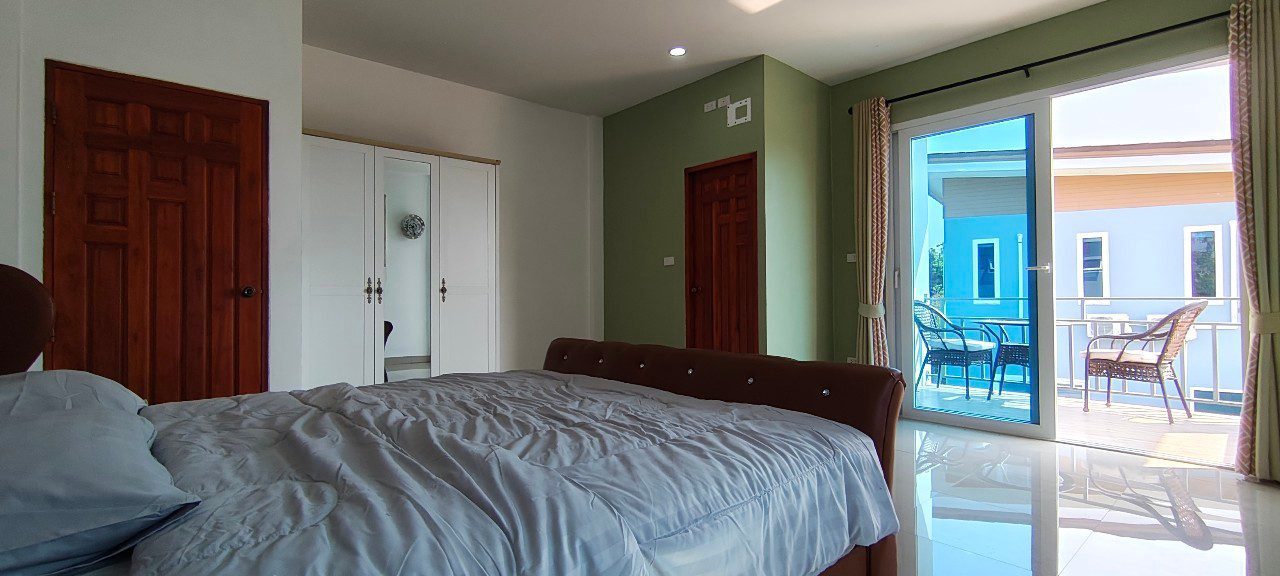 picture 5 Bedrooms House for Sale in Huay Yai - 17/27