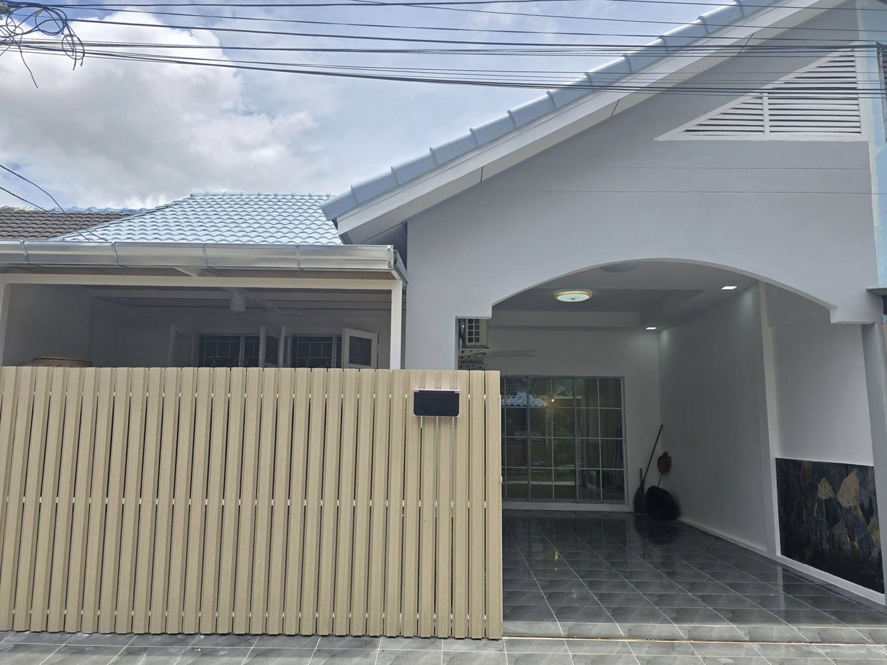 picture 2-Bedroom Semi-Detached House for Sale in Soi Noen Plub Wan - 11/11