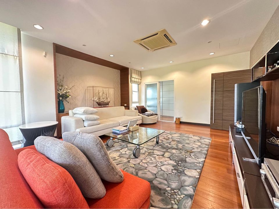 รูป 4 Bedrooms Pool Villa for Sale in Jomtien - รูปที่ 1/9