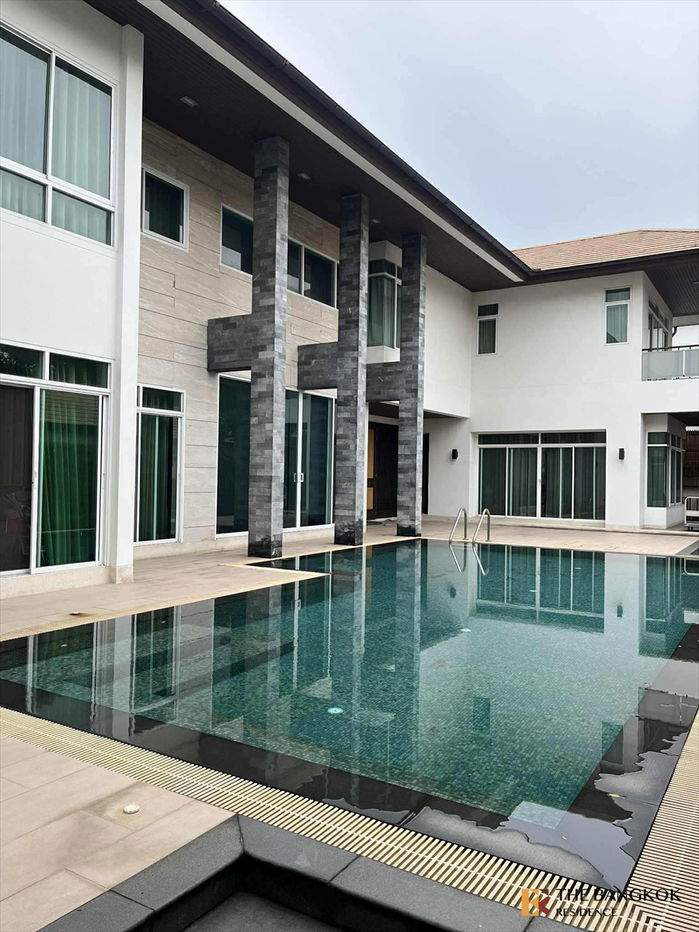 picture Private Nirvana Ladprao, very good location, opposite The Crystal. - 1/12