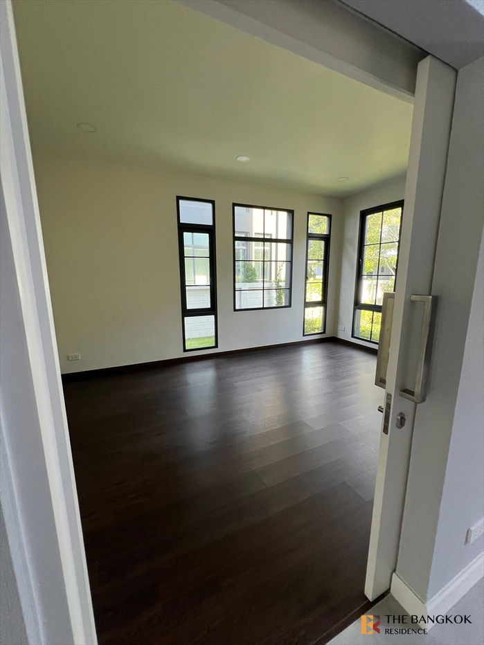 picture the city bangna 3 ultimate luxury lifestyle with convenience - 4/8