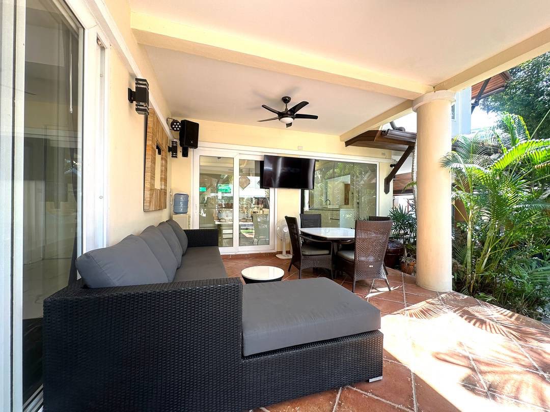 picture Luxury Pool Villa for Sale – South Pattaya - 2/16