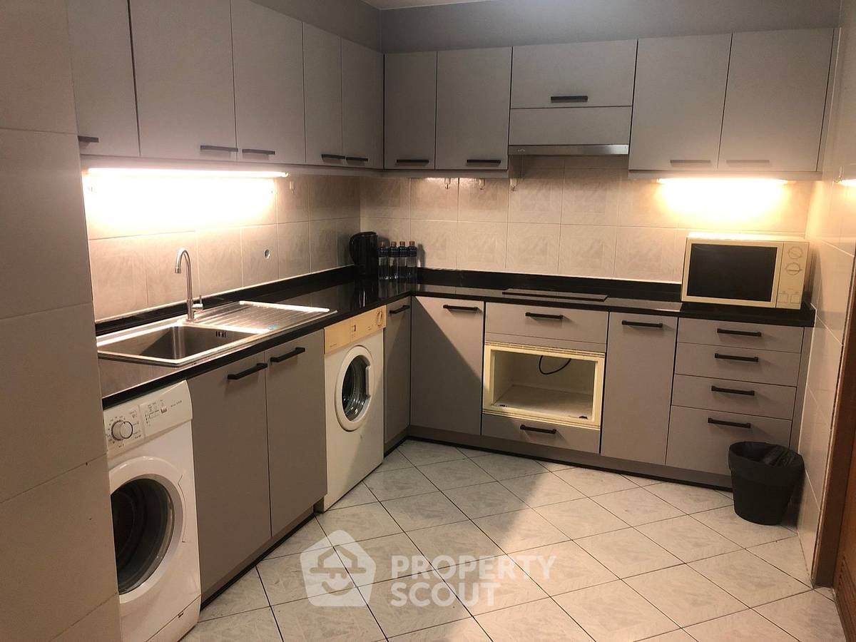 รูป คอนโด 2-ห้องนอน ที่ ยูไนเต็ด ทาวเวอร์ ใกล้ BTS ทองหล่อ (ID 2009622) - รูปที่ 5/25