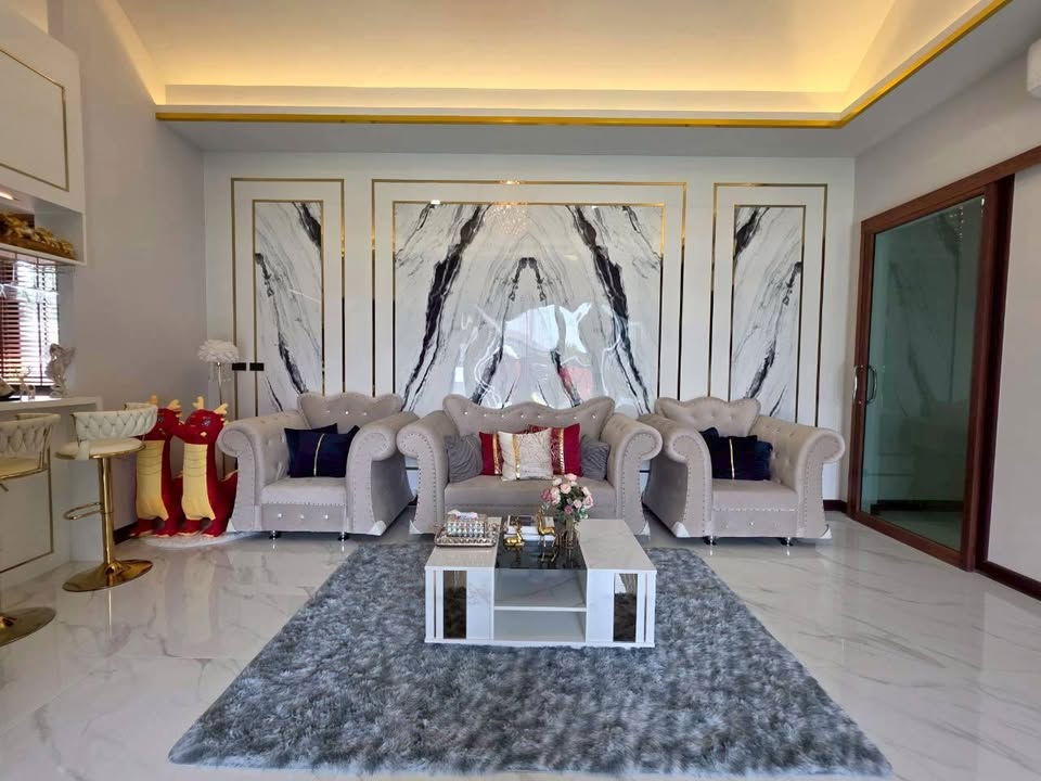 picture Luxury Pool Villa for Sale in Mabprachan - 4/19