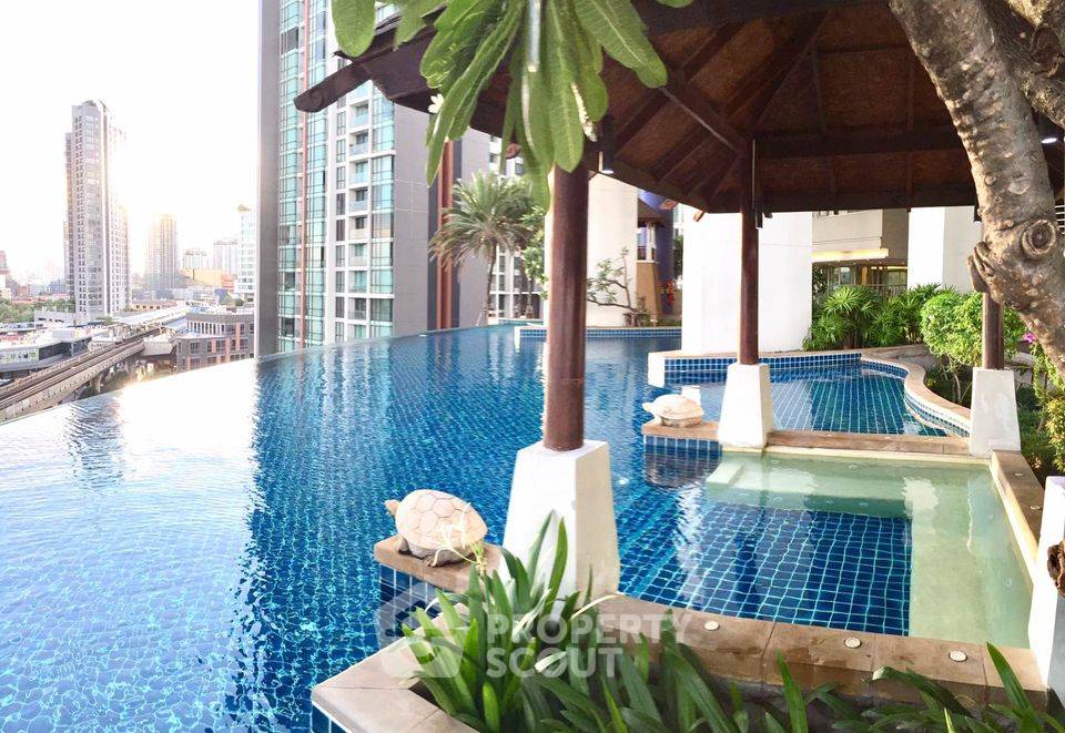 picture 1-BR Condo at Sky Walk Residences near BTS Phra Khanong (ID 666543) - 10/12