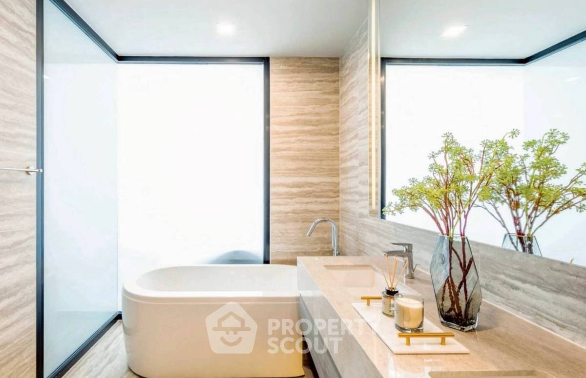 picture 2-BR Condo at Celes Asoke near MRT Sukhumvit (ID 2460447) - 7/12