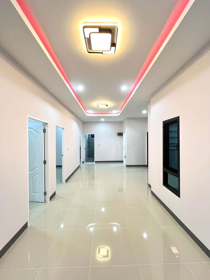 รูป ขายบ้านเดี่ยวชั้นเดียว  3 ห้องนอน  2 ห้องน้ำ  1 ห้องครัว  1 ที่จอดรถ - รูปที่ 5/11