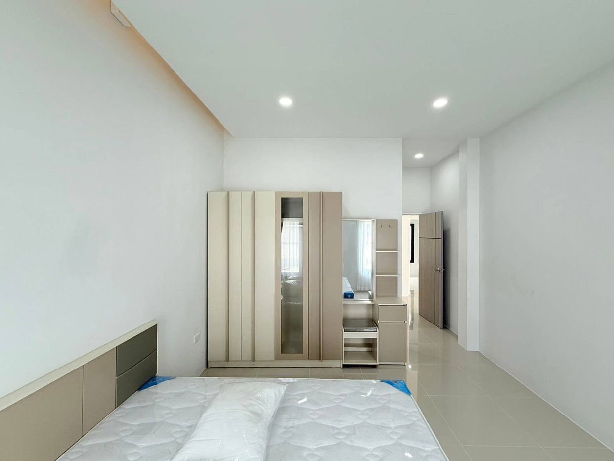 picture Modern Nordic Home for Sale in East Pattaya - 12/17