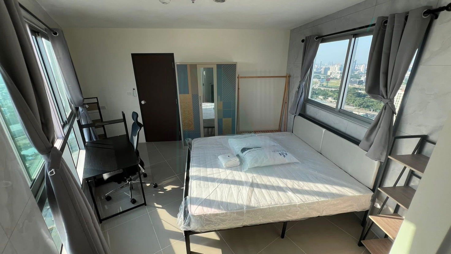 picture For Rent Condo ASAKAN PLACE SRINAKARINDRA Building 1, Floor 36,2 bed room, Room size 42.75 sqm - 3/8