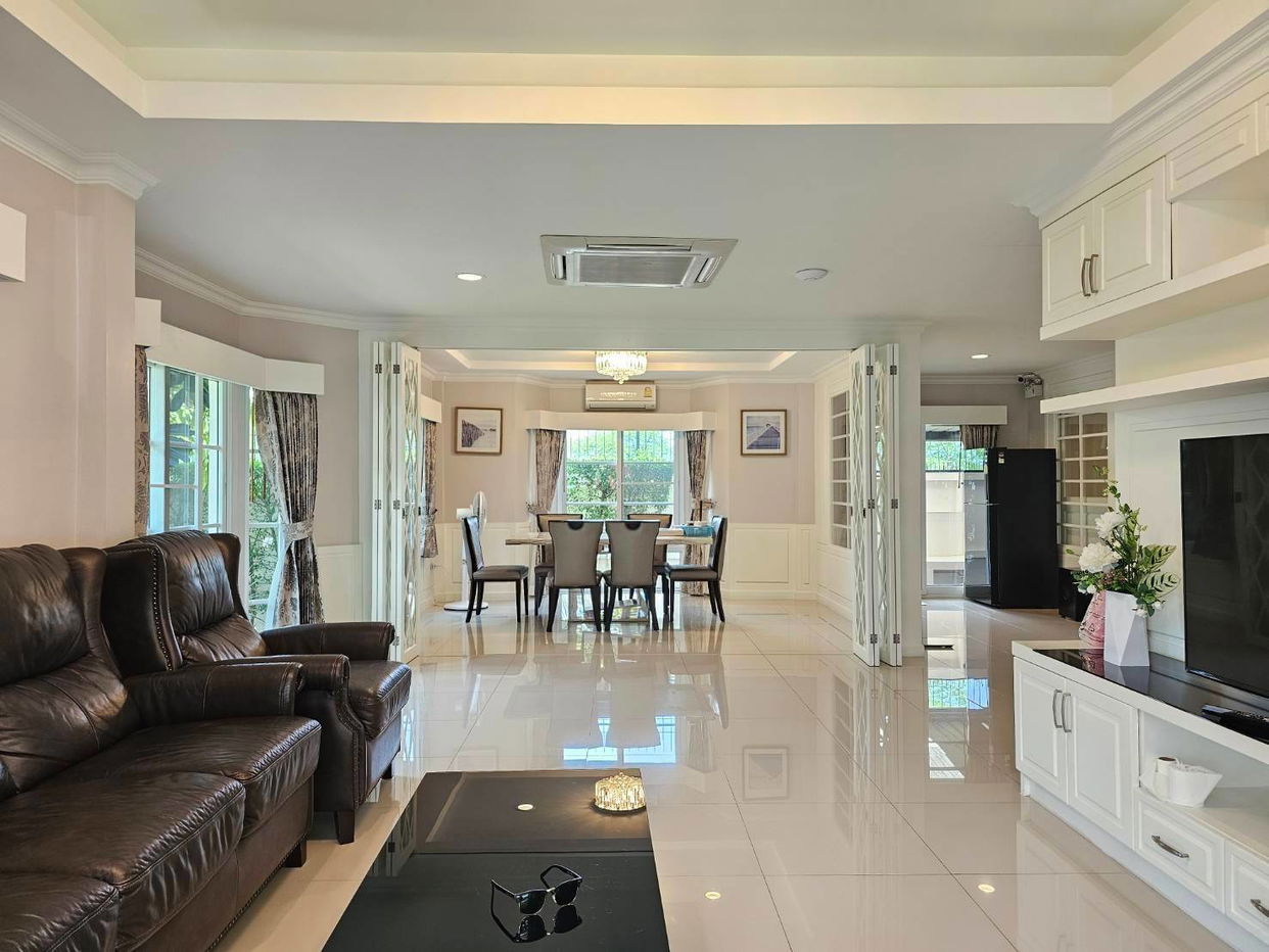 รูป ขายบ้าน 4 ห้องนอนในพัทยาตะวันออก - รูปที่ 2/10