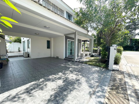 ขายบ้าน 4 ห้องนอนในพัทยาตะวันออก