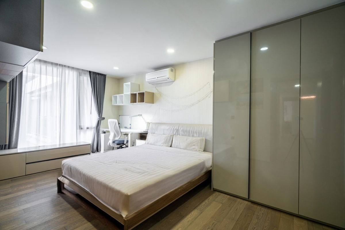 picture 3-Bedroom Condo at Klass Sarasin–Rajdamri next to Lumpini Park - U1159142 - 10/14