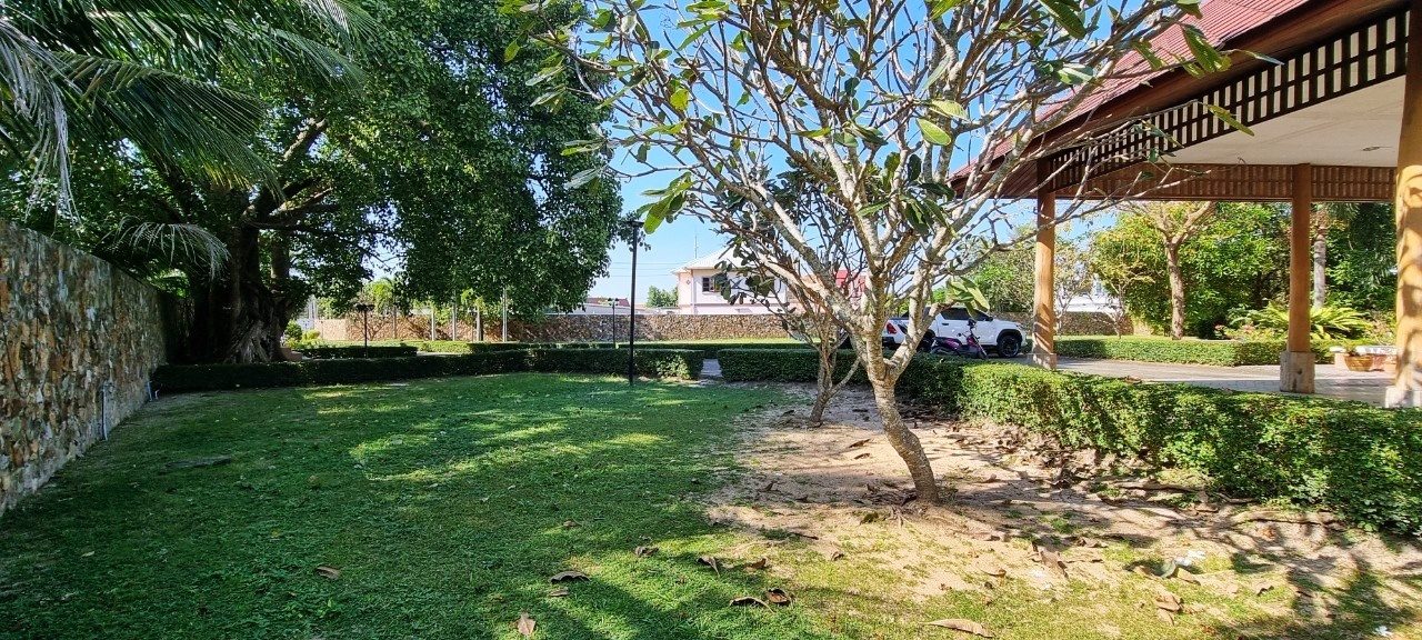 picture Land and House for Sale in Mabprachan - 12/16