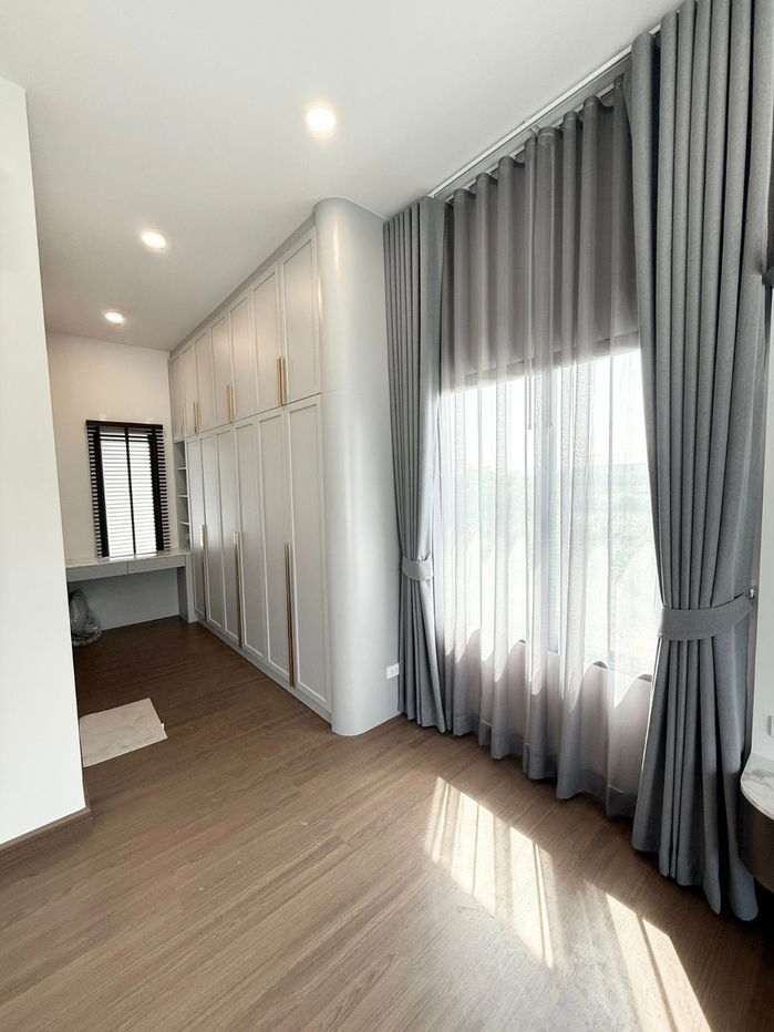 picture Single house for rent ✨ Britania Bangna-Srivaree ✨ 4 bedrooms, 4 bathrooms, prime location, corner house, fully furnished, ready to move in - 7/10