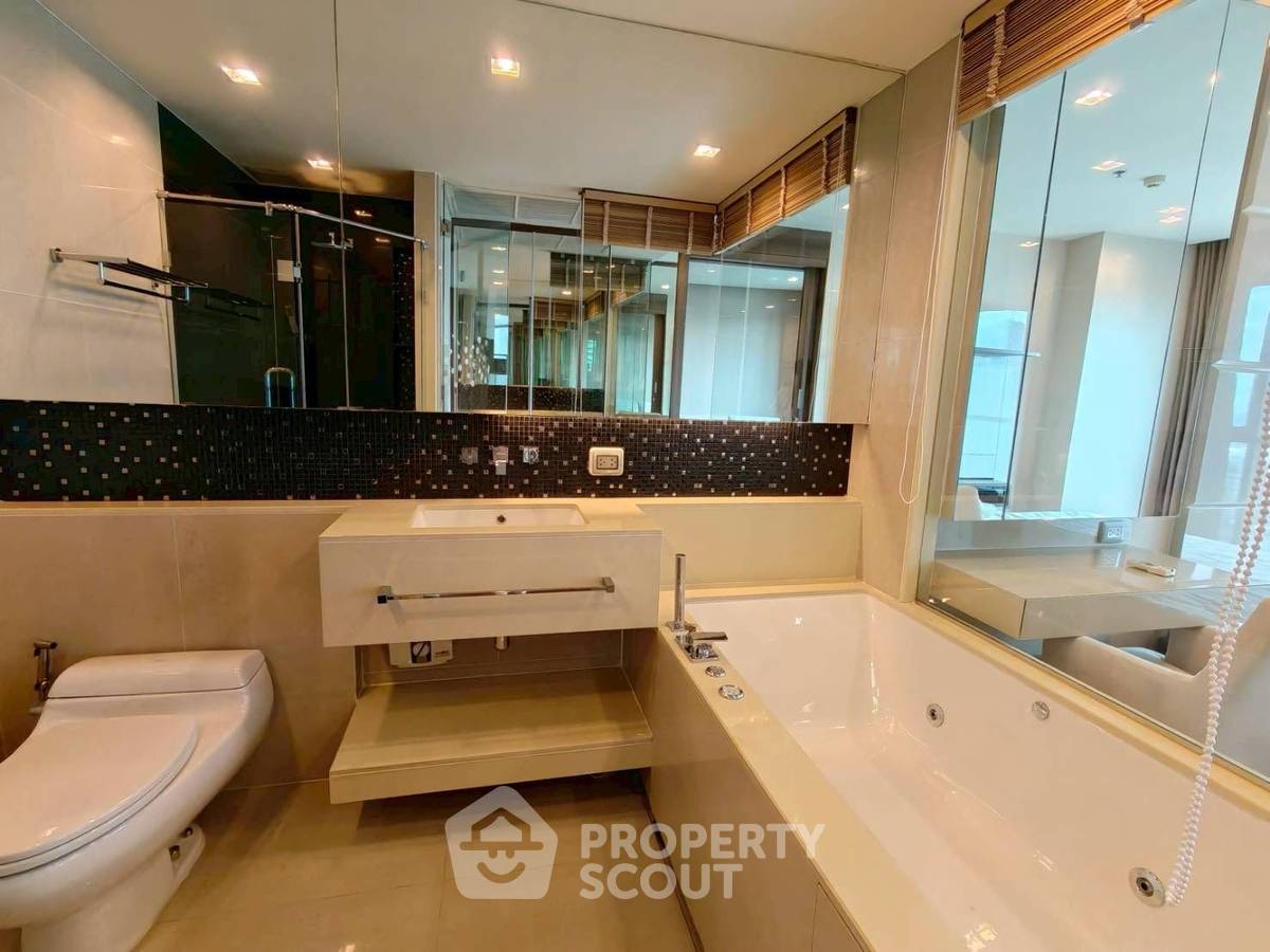 picture 1-BR Condo at The Address Sathorn near BTS Saint Louis (ID 2167843) - 3/11
