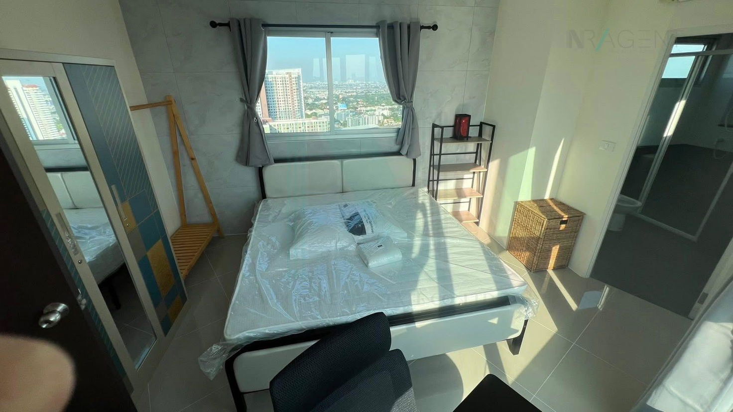 picture For Rent Condo ASAKAN PLACE SRINAKARINDRA Building 1, Floor 36,2 bed room, Room size 42.75 sqm - 7/8