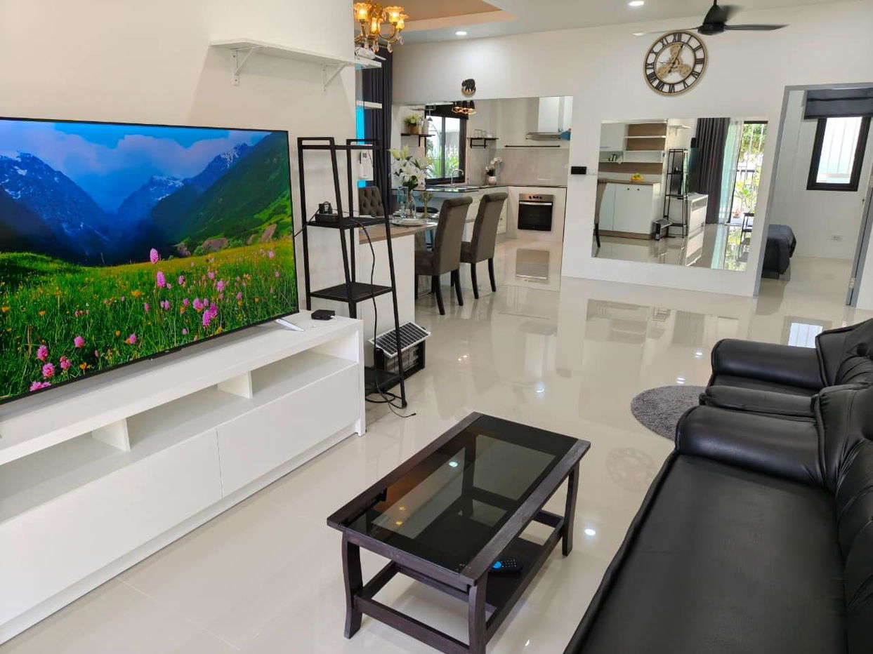 picture 2 Bedrooms House in Na Jomtien for Sale - 1/6
