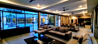 ขายบ้านเดี่ยว : ขายพูลวิลล่าหรู 5 ห้องนอน สไตล์โมเดิร์น ในขอนแก่น