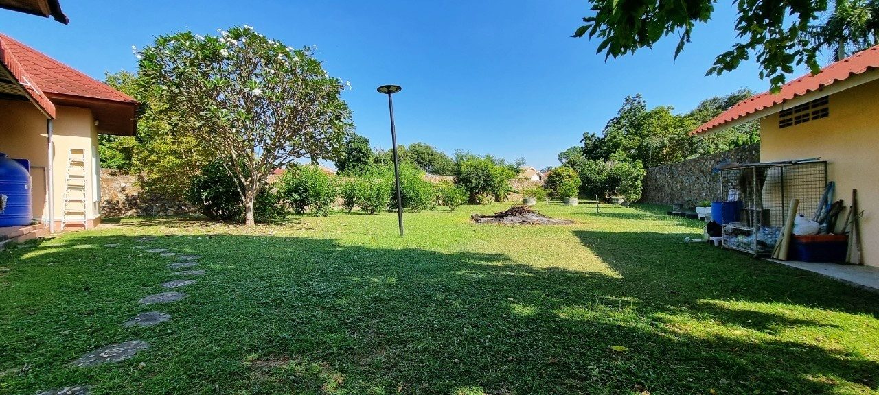 picture Land and House for Sale in Mabprachan - 11/16