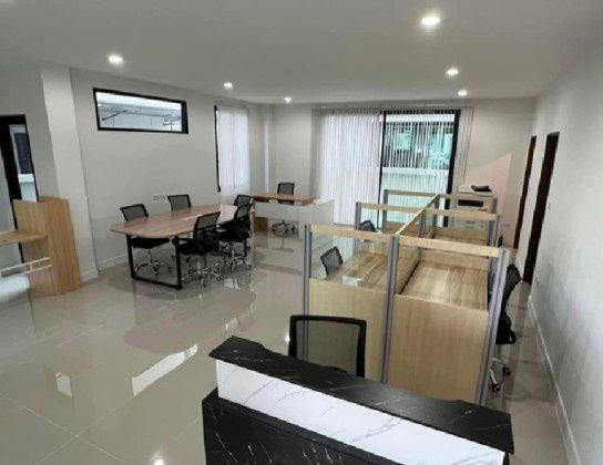 รูป อาคารสำนักงาน 4 ชั้น โครงการเดอะเบส ซอยกิ่งแก้ว 19 - รูปที่ 12/16