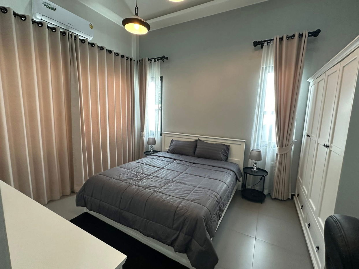 รูป วิลล่าสระว่ายน้ำ 3 ห้องนอนให้เช่า ในทำเลสยามคันทรีคลับ - รูปที่ 9/15