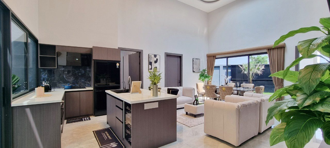 picture 3 Bedrooms Pool Villa in East Pattaya for Sale - 6/22